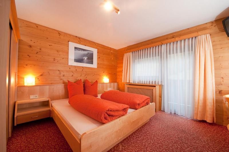 Pension Kristall Neustift im Stubaital Exterior photo